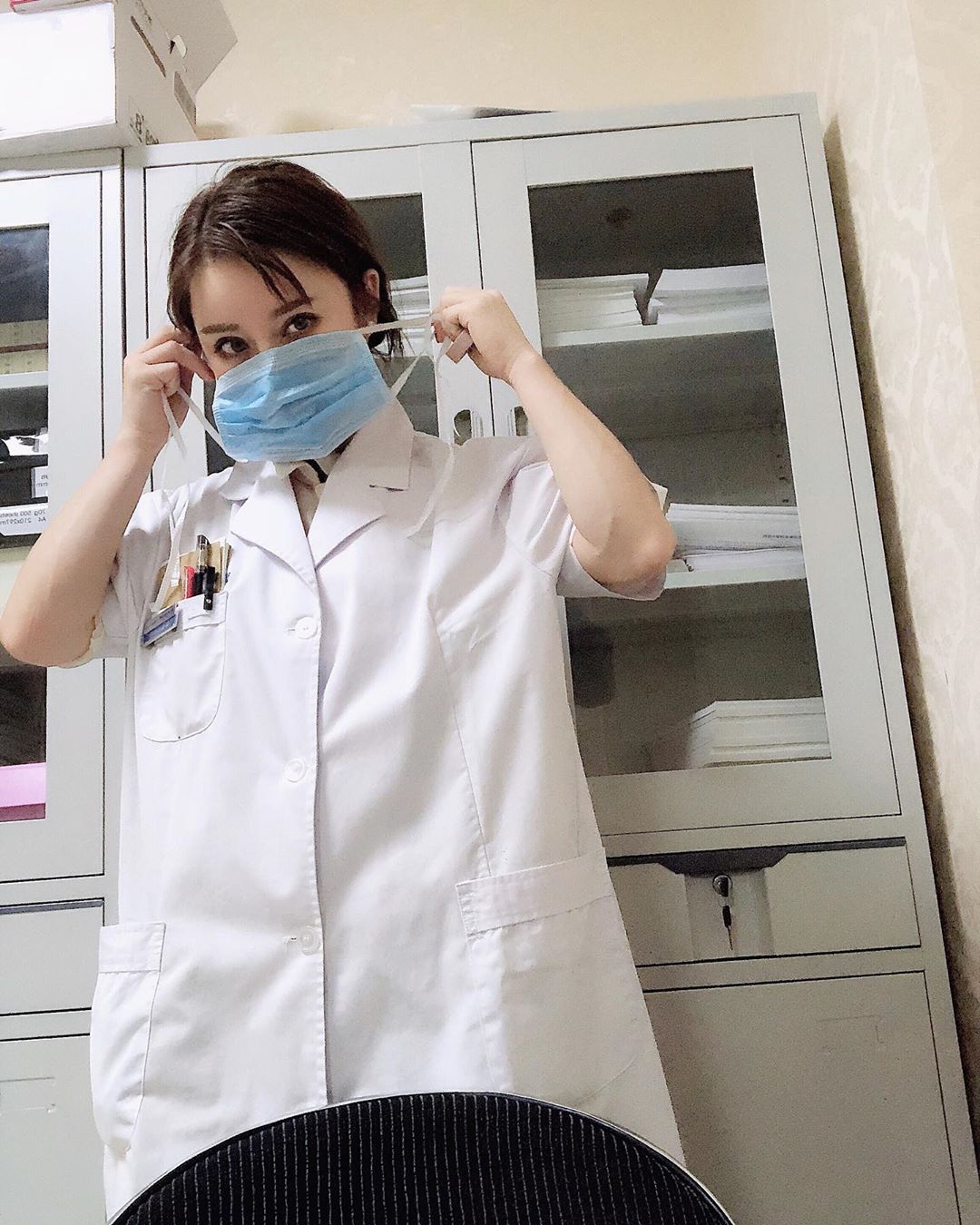 Медсестра-качок из Китая Юань Херонг (30 фото)