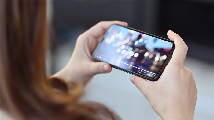 Как смотреть видео с телефона? Советы от сайта Uhkino